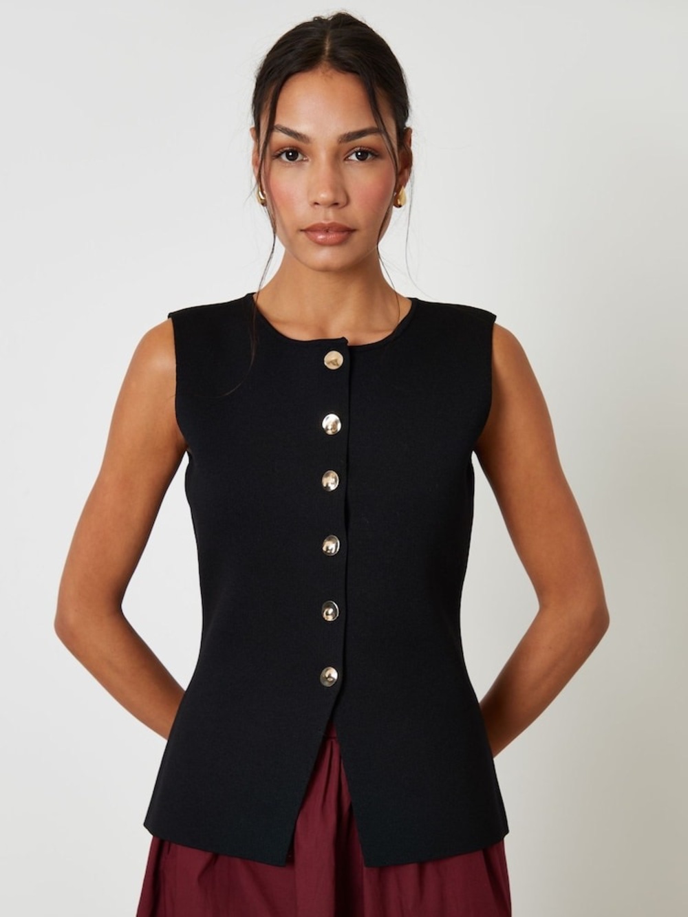 NWOT Premium Boutique Anine Wear Sleeveless Stretchy Black Button-Front Knit Top